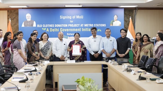 Delhi CM Rekha Gupta said the initiative was a step towards environmental protection, effective waste management and women empowerment. (Image: X/ @gupta_rekha)