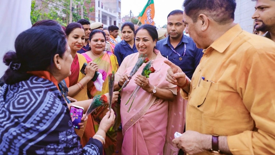 दिल्ली सरकार ने 'लक्ष्मी योजना' को दी मंजूरी, महिलाओं को मिलेगा ₹2,500 मासिक आर्थिक लाभ