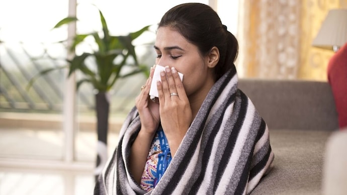 Scientists have, for the first time, tracked influenza viruses as they dock with and penetrate human cells, moment by moment. (Photo: Getty)