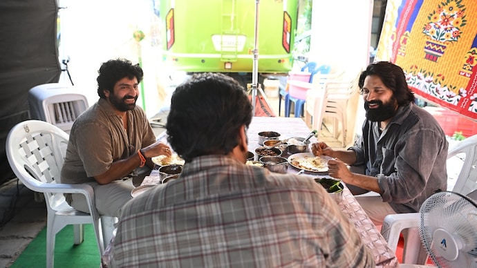 Chiranjeevi helps end Jani Master-Sekhar Master rift speculation.