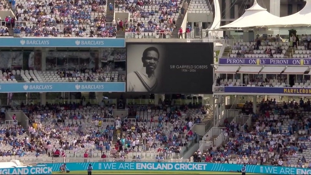 India, England players observe minute's silence at Lord's to remember Sobers