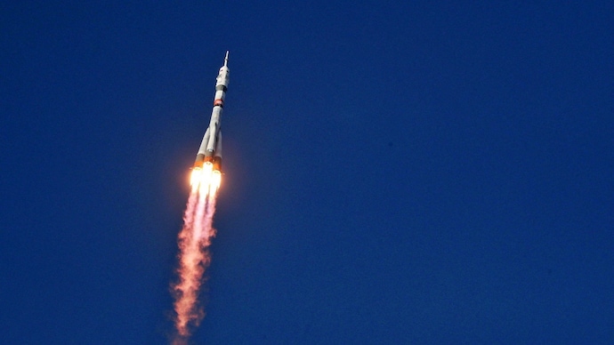 A Roscosmos Soyuz spacecraft launches for an expedition to the International Space Station. (Photo: Reuters) Soyuz Anil Menon launch