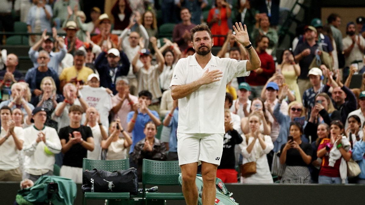 Stan Wawrinka fights back tears, chokes on words in heartbreaking Wimbledon goodbye after