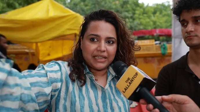Swara Bhasker at Jantar Mantar. Swara Bhasker