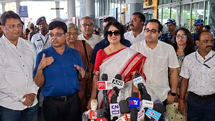 Taslima Nasrin arrived at the Netaji Subhas Chandra Bose International Airport from New Delhi, where she was welcomed by supporters.