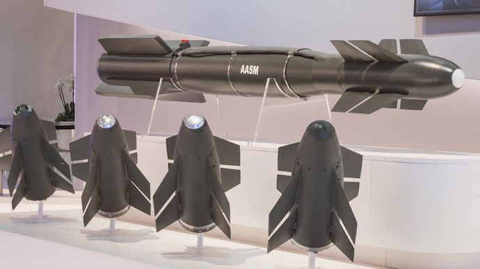 The Hammer is a French precision-guided air-to-surface glide bomb.