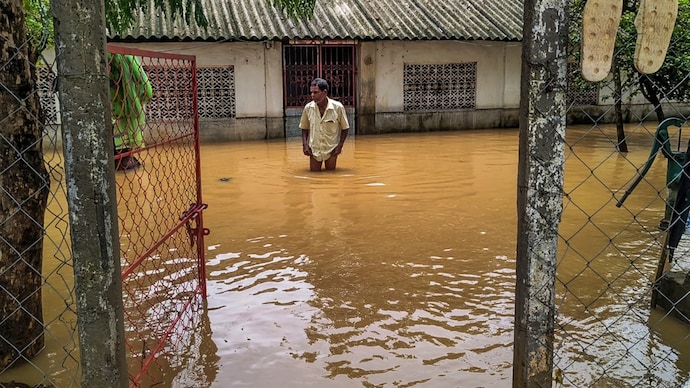 The rise in the river's level has also caused several tributaries to swell, worsening the flood situation.