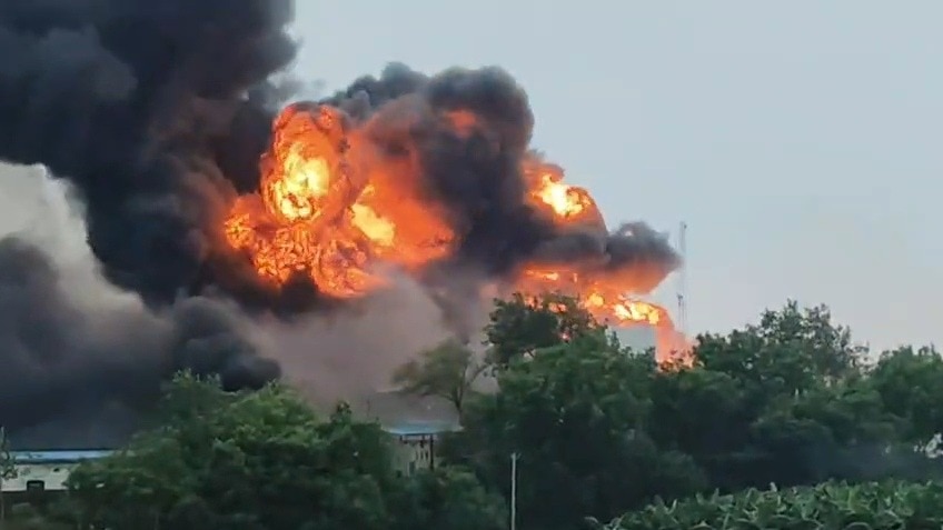 Fire engulfs Ghaziabad shoe showroom; 11 fire tenders deployed to douse blaze