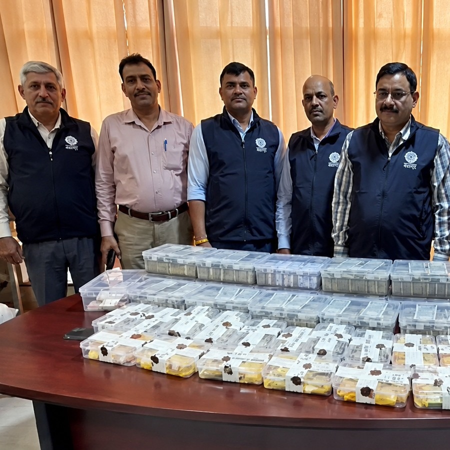 UP vigilance raids ex-transport officer, recovers assets worth Rs 35 crore