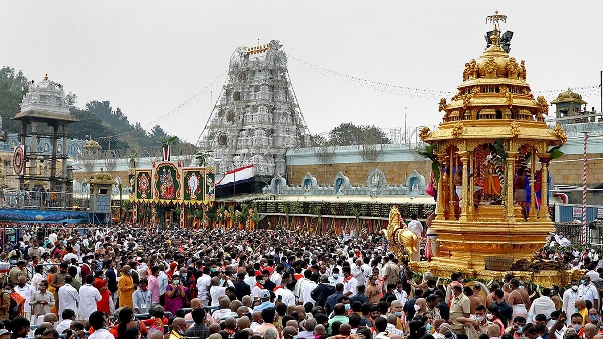 तिरुपति मंदिर में दान की रिकॉर्ड बारिश: 24 घंटे में जुटाए ₹97 करोड़