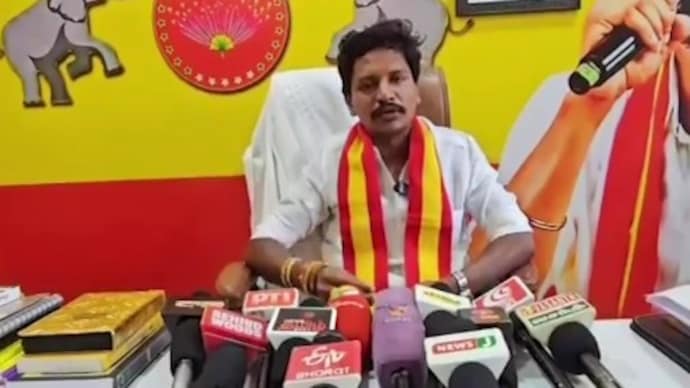 TVK MLA Saravanan