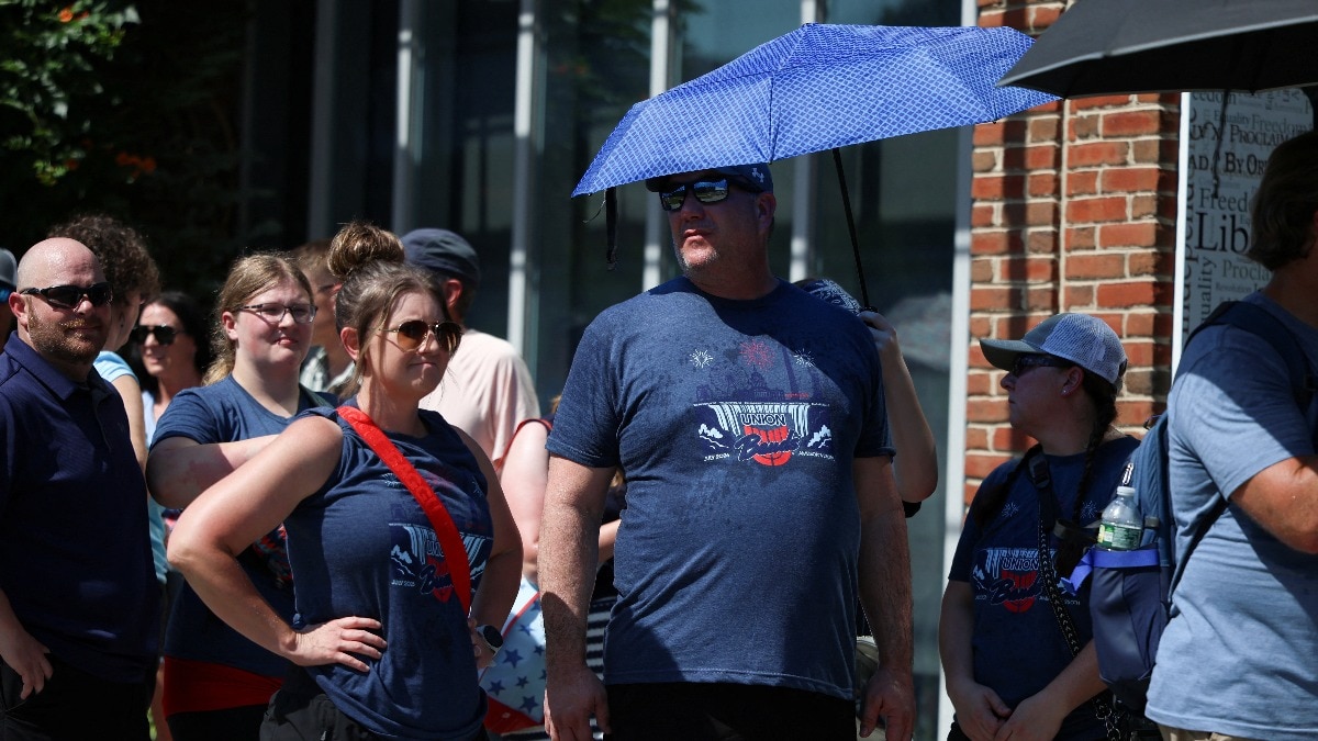 Scorching heat disrupts Fourth of July events across eastern US