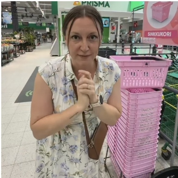 US woman comes across Finland's unusual shopping basket, can't believe its purpose