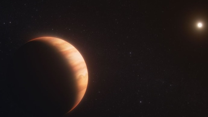 Webb Telescope finds strange planet that survived death of its Sun. It shouldn't exist
