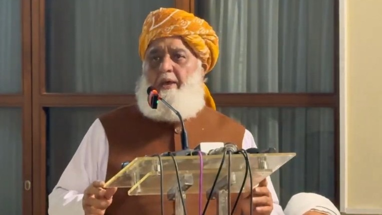 Won't form any Lashkar: Pak leader slams Army, dares leadership to contest polls