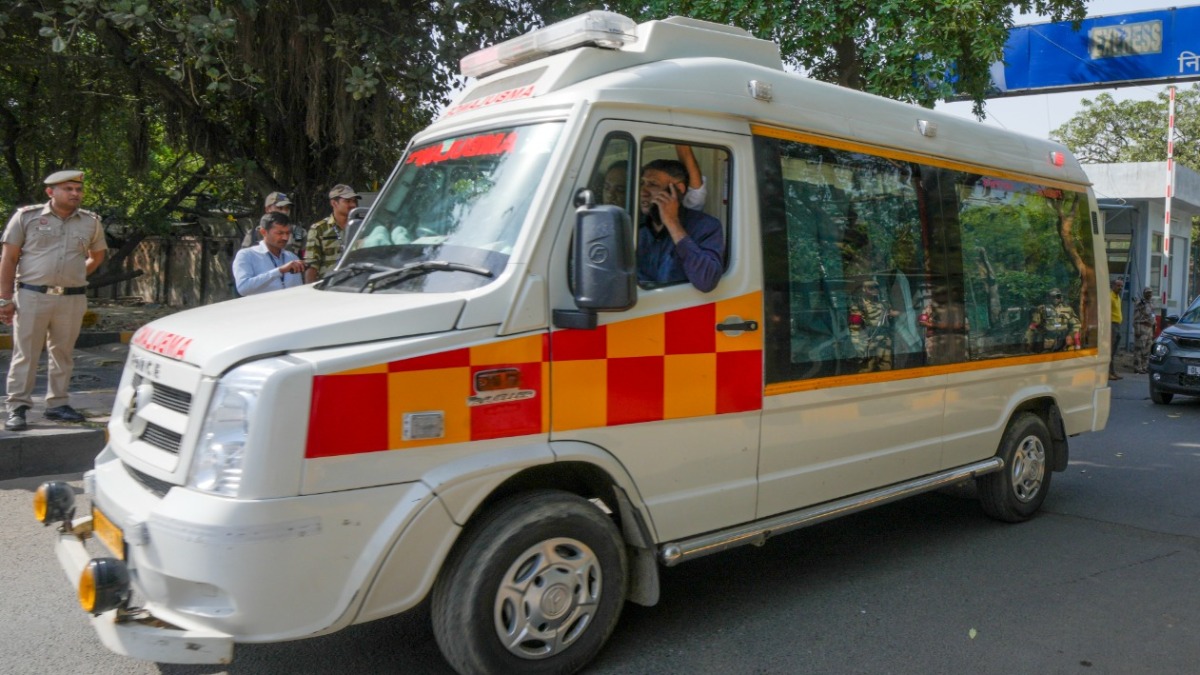 Maharashtra proposes live tracking and fare controls for ambulances — Maharashtra, India — India — Nerpathram news image