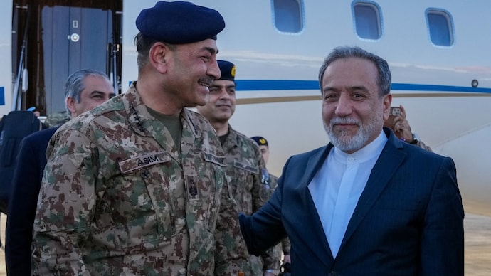 Iranian Foreign Minister Abbas Araqchi and Pakistan army chief Asim Munir at an airport in Tehran. (File Photo: Reuters) Iranian Foreign Minister Abbas Araqchi welcomes Pakistan army chief Asim Munir at an airport in Tehran. (File Photo: Reuters)