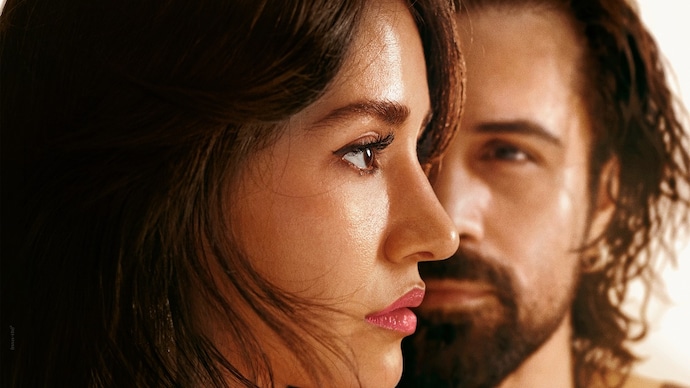 Emraan Hashmi and Disha Patani on Awarapam 2 poster. Awarapan 2