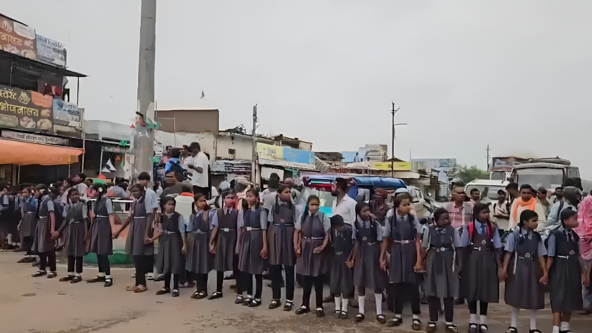 Chhattisgarh: Students Block Road Protesting Lack of Toilets in Schools