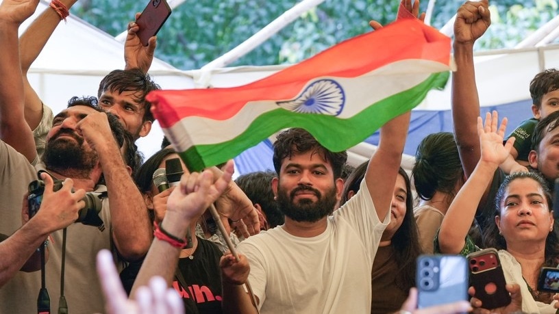 कोकरोच जनता पार्टी ने NEET लीक आंदोलन के बाद राष्ट्रीय सुनवाई यात्रा की घोषणा