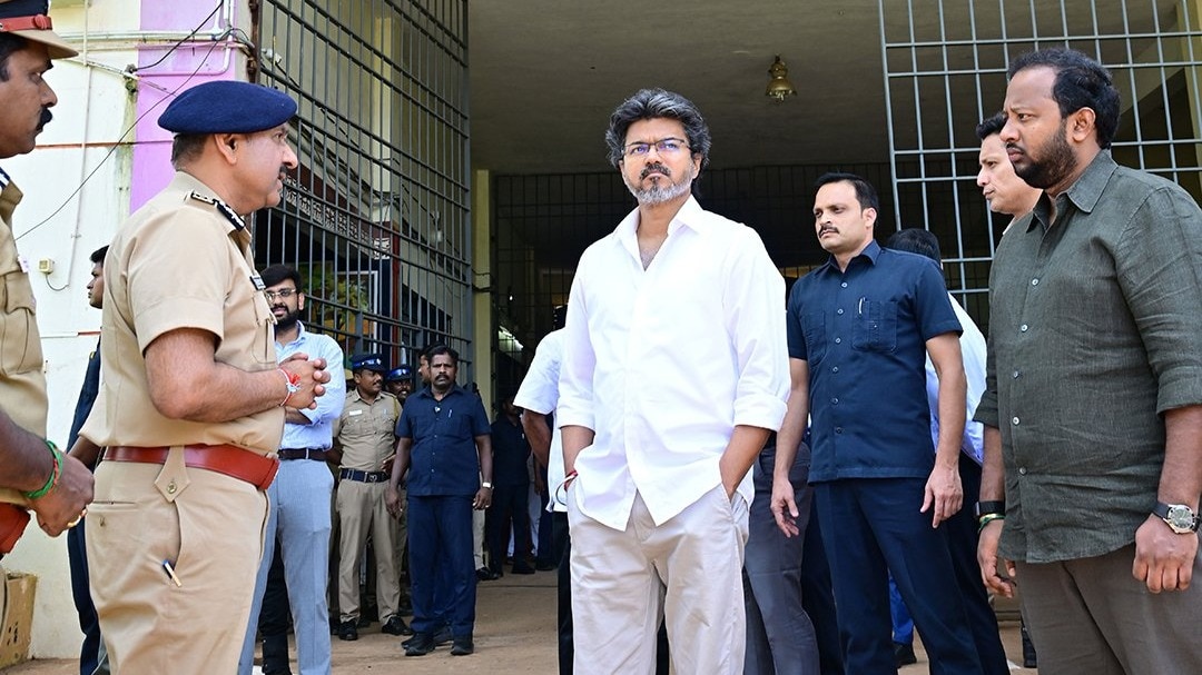CM Vijay's surprise visit to Chennai prison, interacts with inmates
