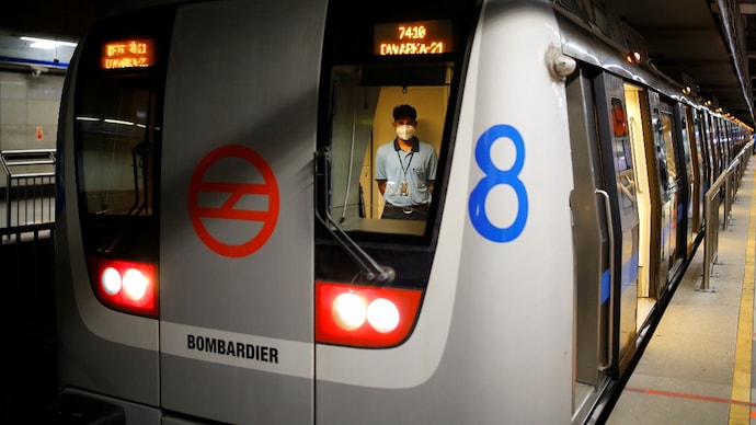 Trust and convenience key to public transport adoption. (Photo: REUTERS/Adnan Abidi)
