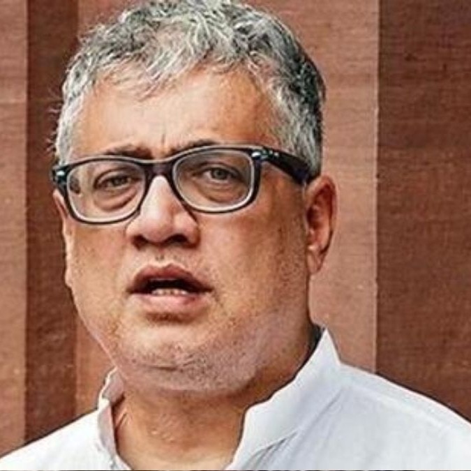 Derek O'Brien skips Kolkata Police questioning over TMC hoarding removal chaos