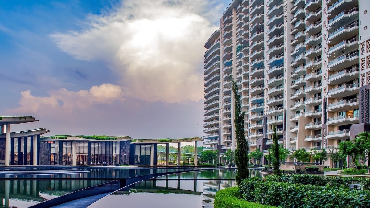 DLF Sells Gurugram Penthouse for Rs 271 Crore - General News | Krihaa