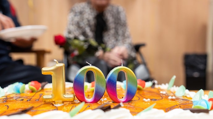 Dr Michael Roizen describes longevity as having more “energy, vigour and purpose,” and stresses that the goal is not merely to add years to life, but life to years.