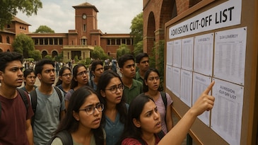 No CUET? DU lets two colleges admit students to UG courses based on Class 12 marks No CUET? DU lets two colleges admit students to UG courses based on Class 12 marks