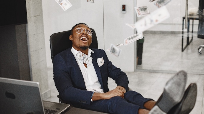 From online dating ghostwriters to underwater welders, these seven unique careers prove that work does not always have to mean a traditional office and fixed routine.