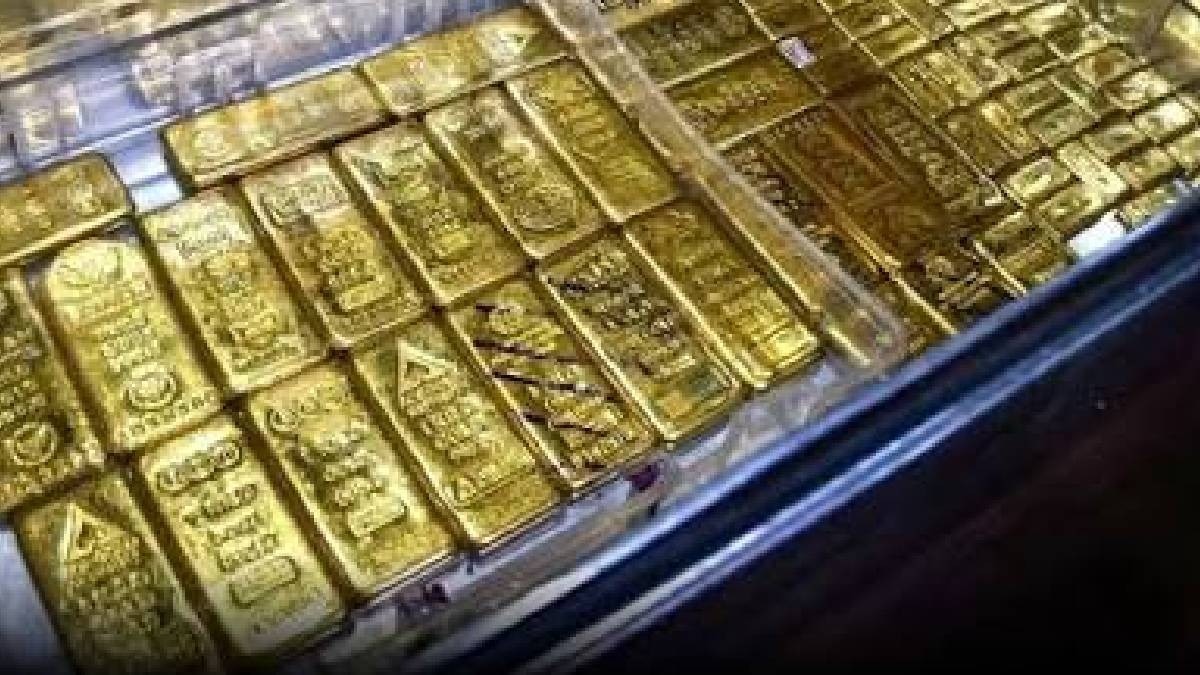 Gold smuggling racket busted at Indore airport, Customs staffer among 5 arrested