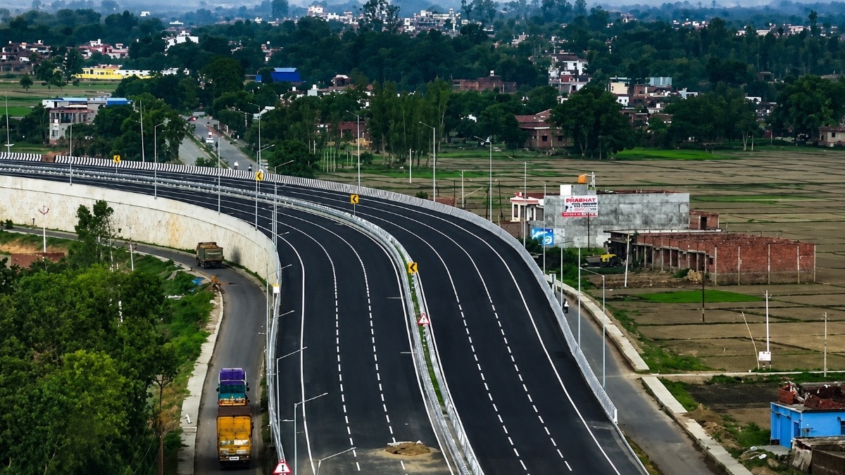NHAI sets 10-minute ambulance deadline on highways, Rs 10,000 penalty for delays