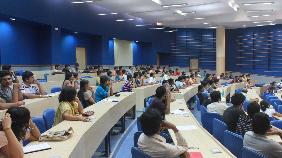 IIT Bombay caps PhD duration at 8 years after review of long-pending cases
