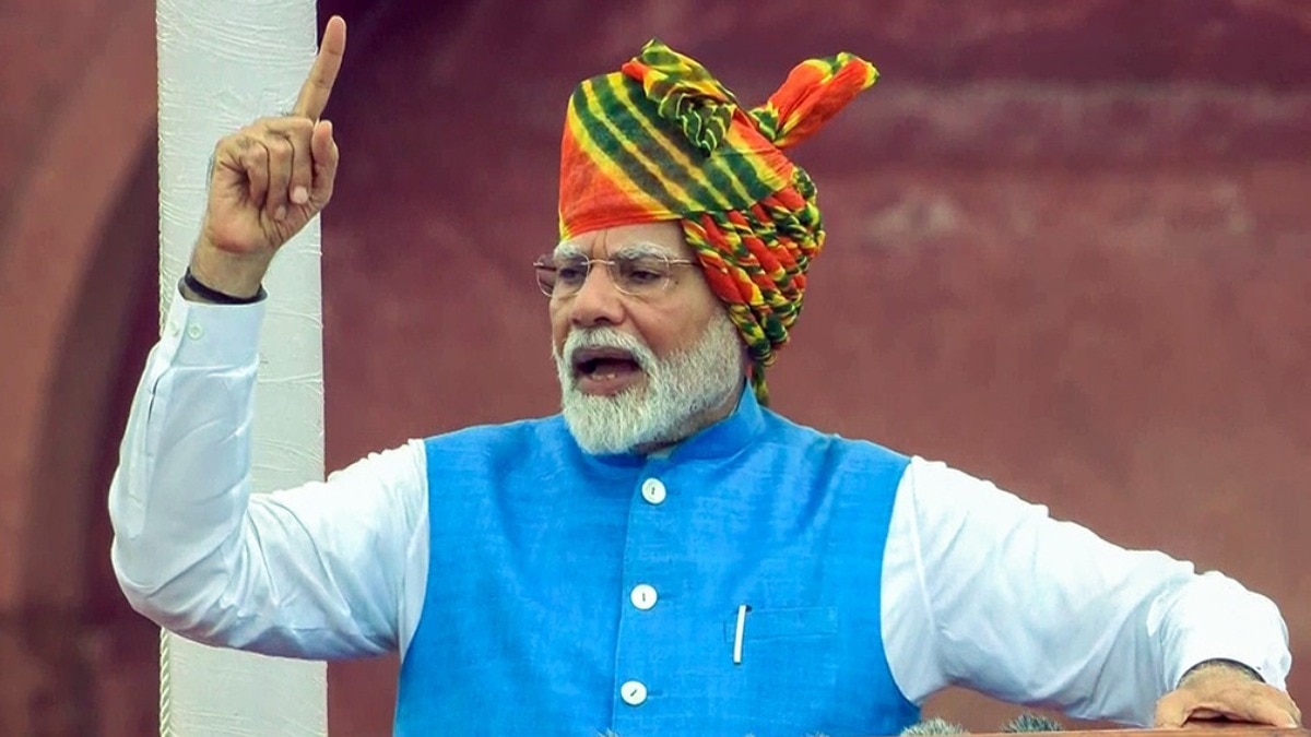 In a first, Vande Mataram to be sung before national anthem on August 15 at Red Fort