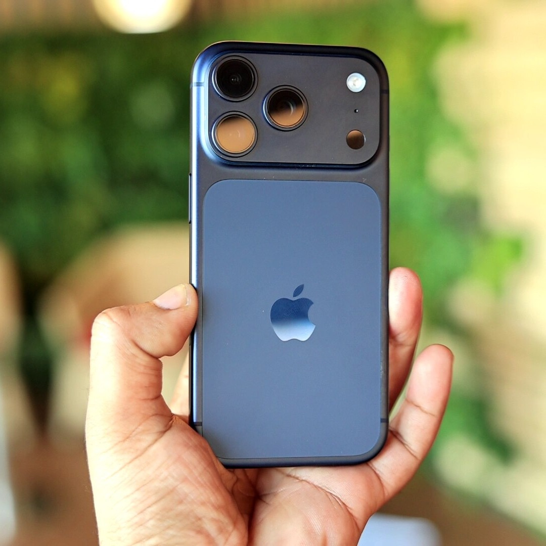 iPhone 17 price drops to Rs 71,900 during Flipkart Freedom sale, but should you buy it?