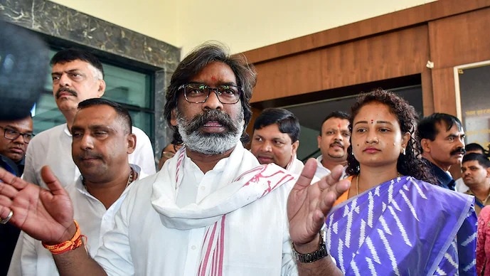 Jharkhand paper leak protest: CM Soren invites 5-member delegation, aspirants seek time