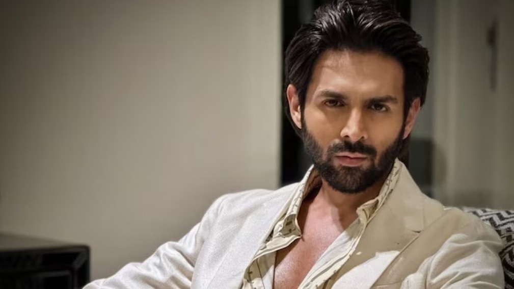 Kartik Aaryan undergoes knee surgery, shares first update from hospital
