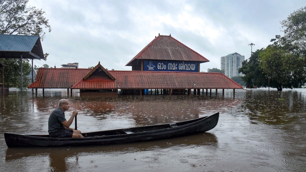 Kerala heavy rain: 8 dead, 8 missing, 5,792 shifted to relief camps Kerala heavy rain: 8 dead, 8 missing, 5,792 shifted to relief camps