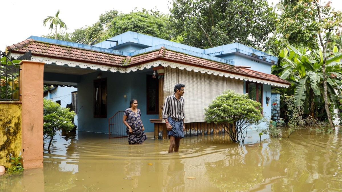 More rain to batter Kerala after deadly floods, red alert sounded in 3 districts