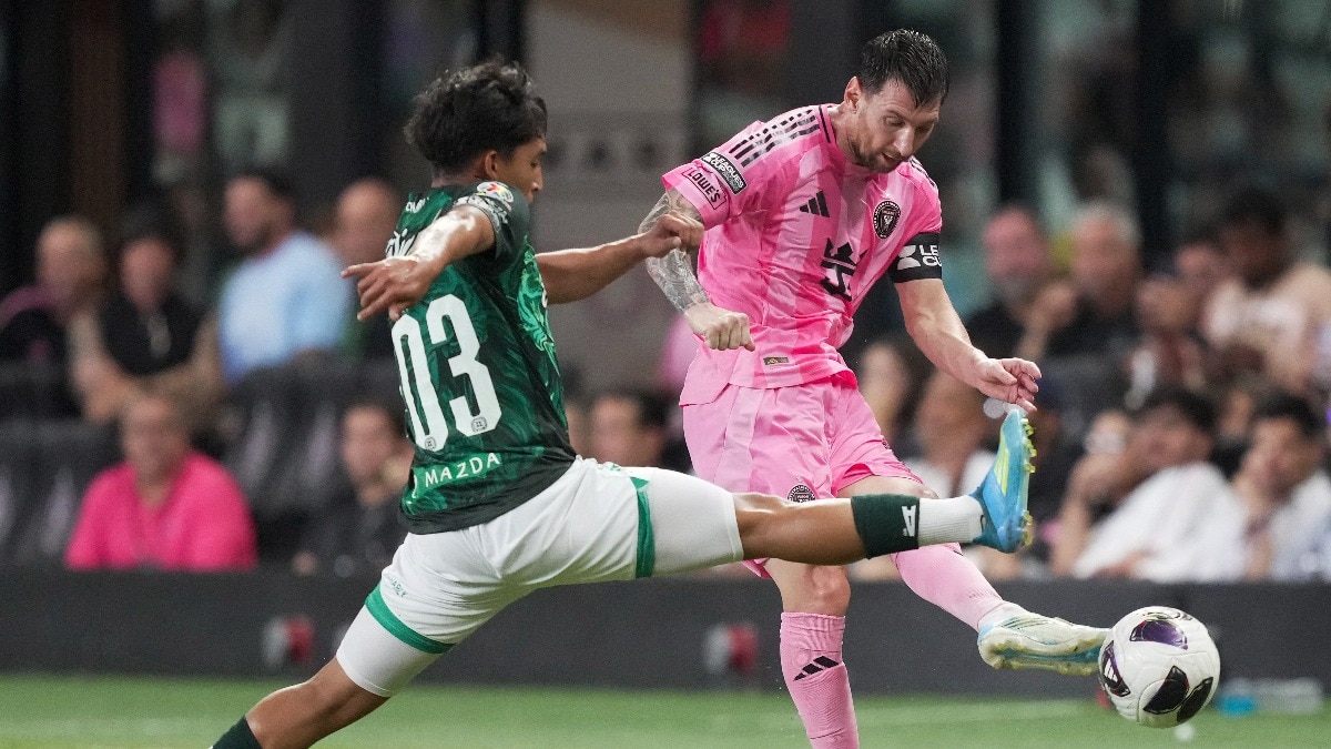 Lionel Messi returns to football with a heavy heart just 4 days after father’s death