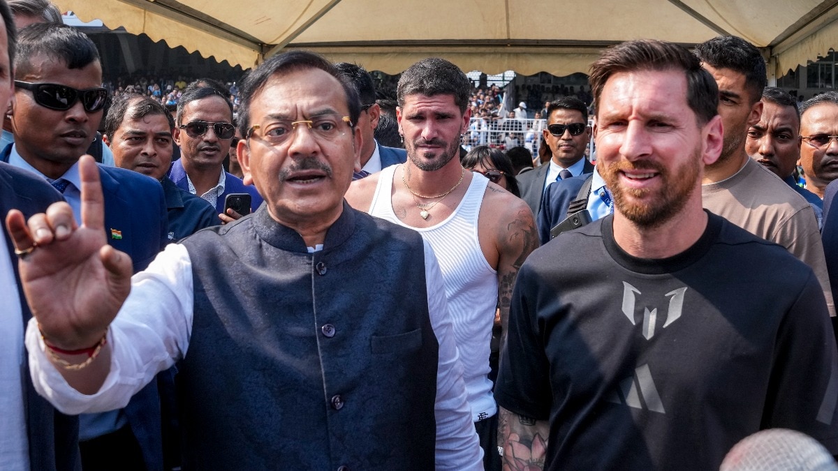 मेसी इवेंट विवाद: पूर्व बंगाल खेल मंत्री अरूप विश्वास को हाई कोर्ट से मिली अंतरिम राहत