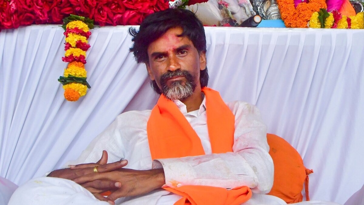 Manoj Jarange resumes fast over Kunbi certificates' demand, warns of Mumbai march
