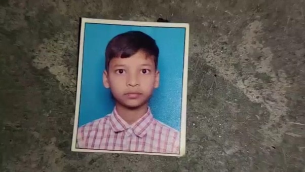 Tragedy in Delhi: 15-Year-Old Falls Into Open Drain in Jasola; Rescue Operations Underway