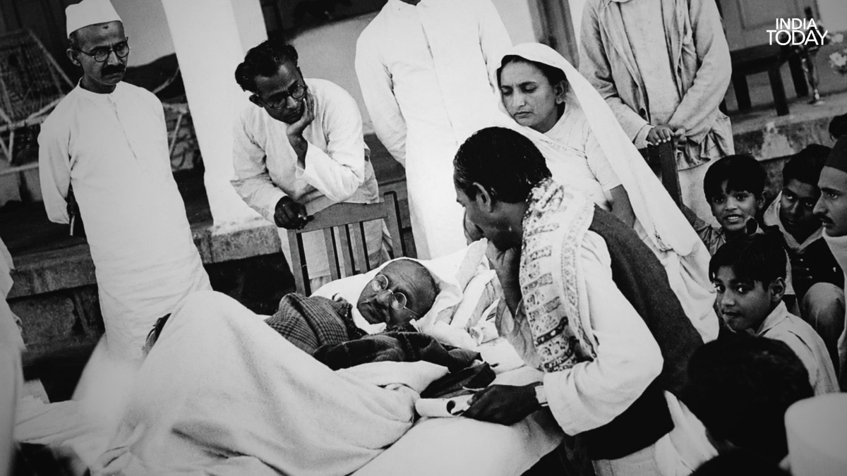 Gandhi's last fast made India pay Rs 55 crore to Pakistan. What was the trigger?