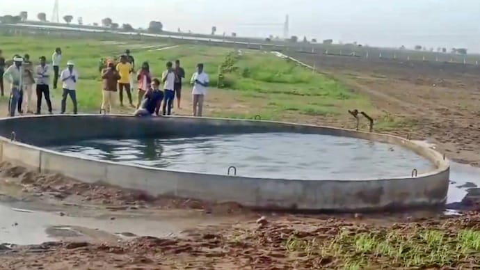 'Shaking' well in Gujarat's Morbi leaves villagers baffled, probe ordered. (Photo: X) Morbi shaking well