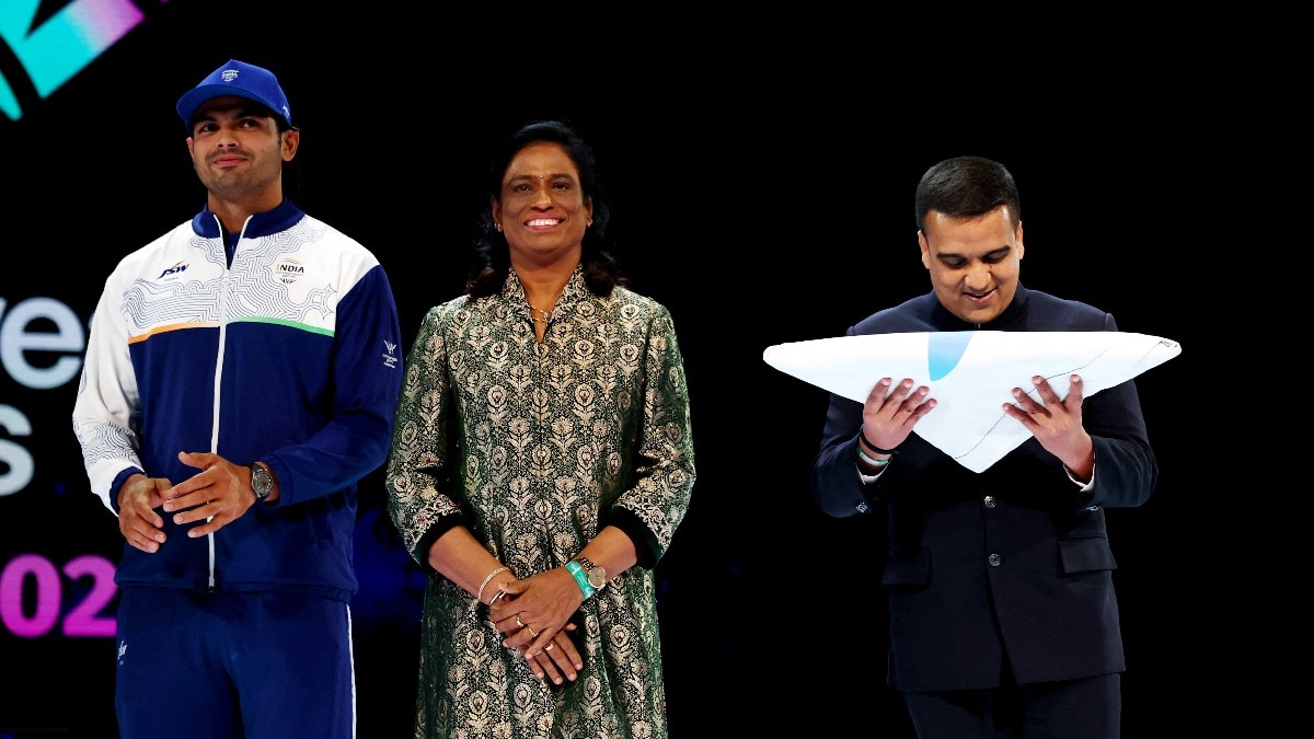 Commonwealth Games: Neeraj Chopra, PT Usha receive CWG flag in Glasgow as baton passed to Ahmedabad in stunning closing ceremony