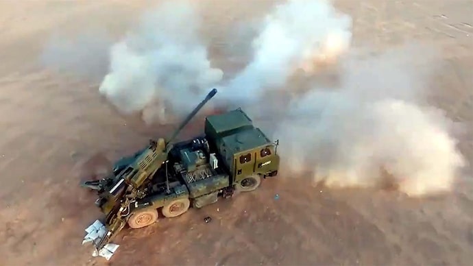 The 155mm/52-calibre artillery platform can fire standard Nato-compatible ammunition to ranges of around 30 to 40 kilometres. (Screengrab: X/@Kunal_Biswas707)