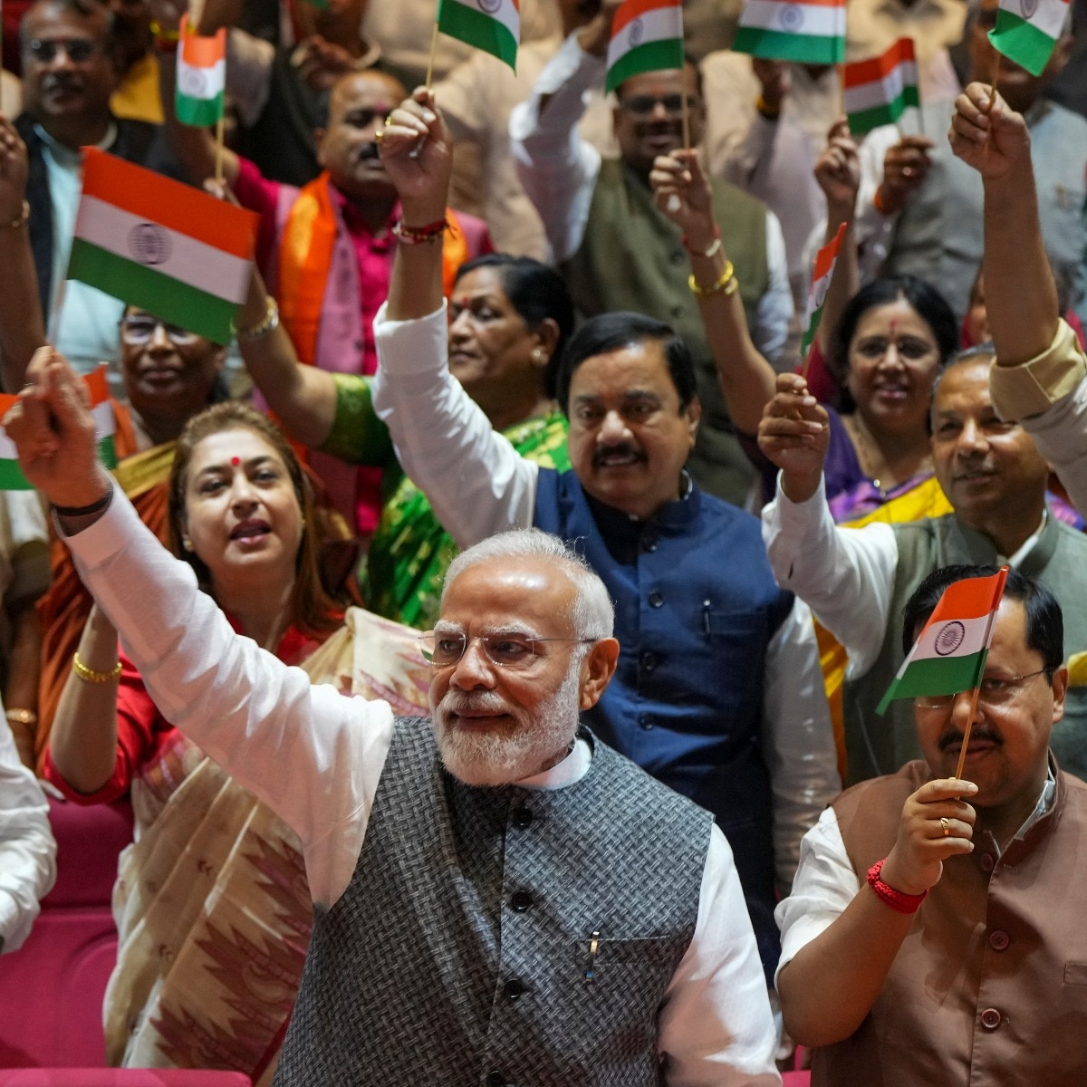 PM still going strong, NDA likely to win 326 seats if polls held today: MOTN