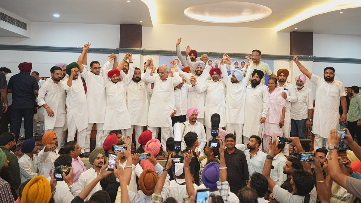 Punjab Congress Infighting: Pro-Channi Slogans Disrupt Barnala Leadership Meeting